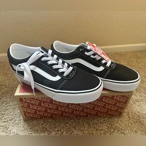 Vans Black and White Canvas NWT 10.5